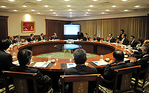 高島市議会と意見交換会を実施
